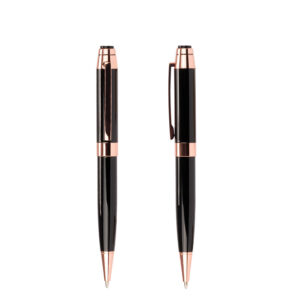 Set de Escritura "THORTON" negro con detalles encobrizados.